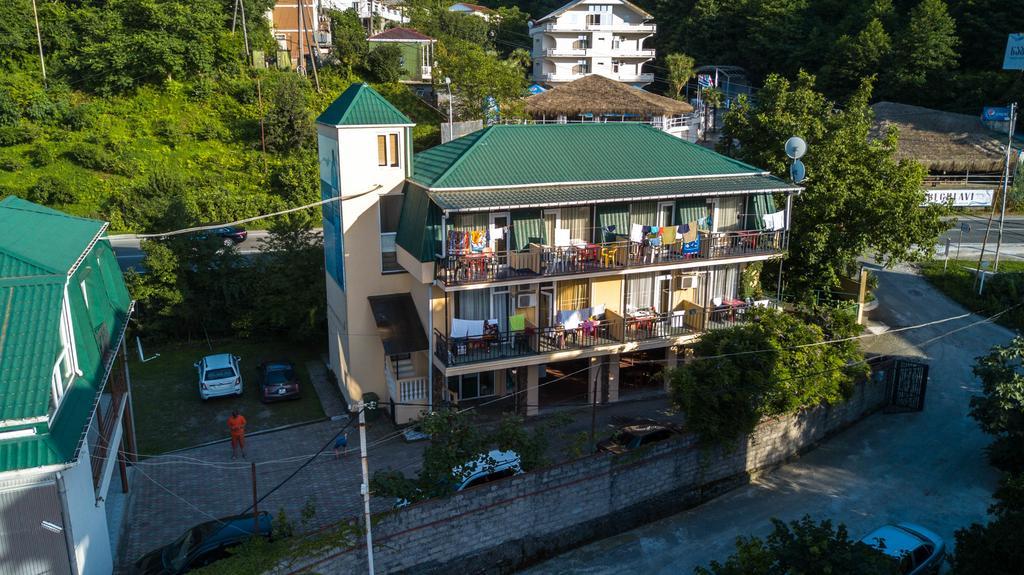 Green Hotel クヴァリアティ エクステリア 写真